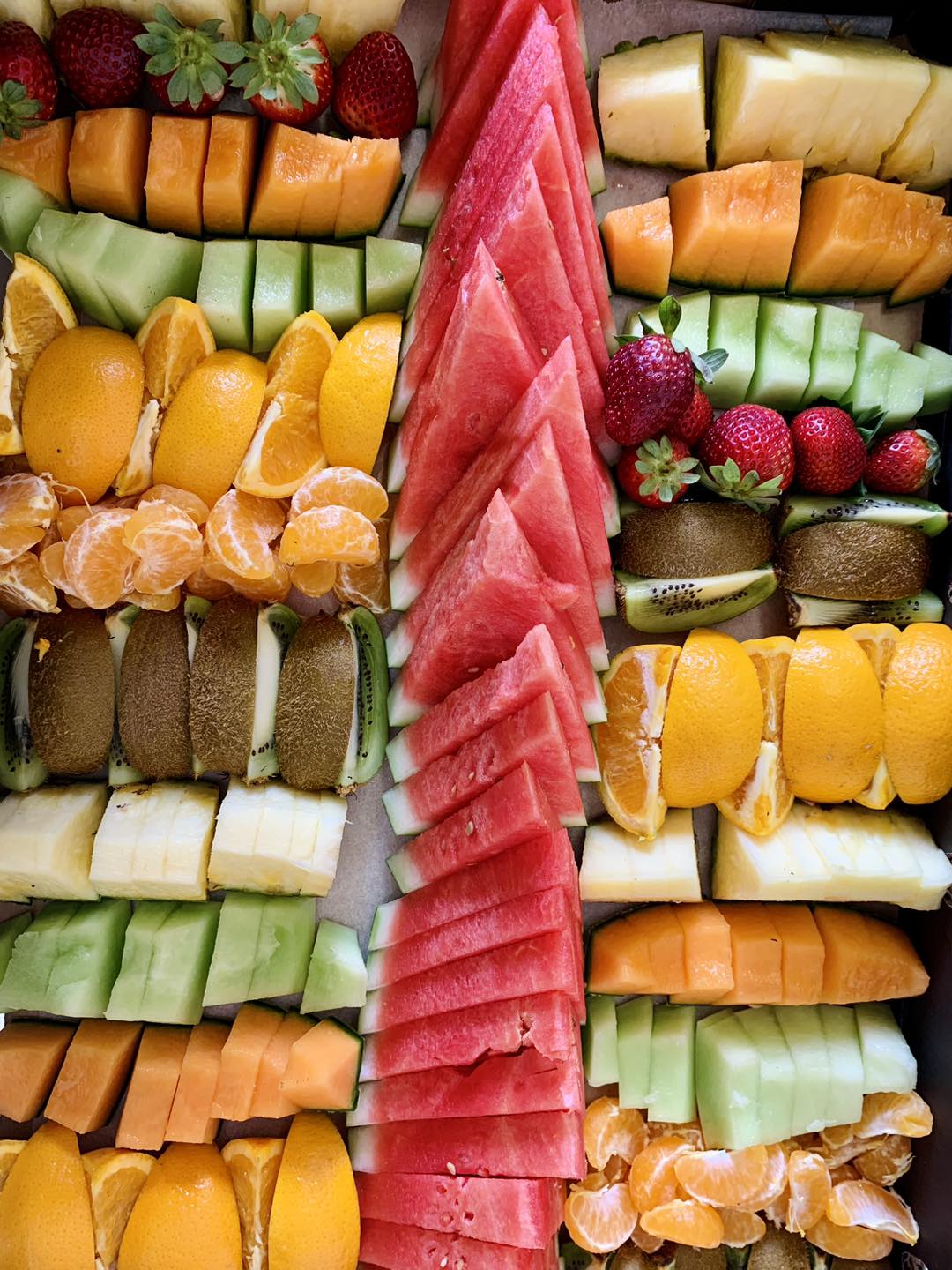 Fruit Pre Cut Platter LARGE